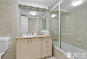 Live the Surfers Paradise Beach Lifestyle Fully Furnished - New Carpet/Freshley Painted image 11