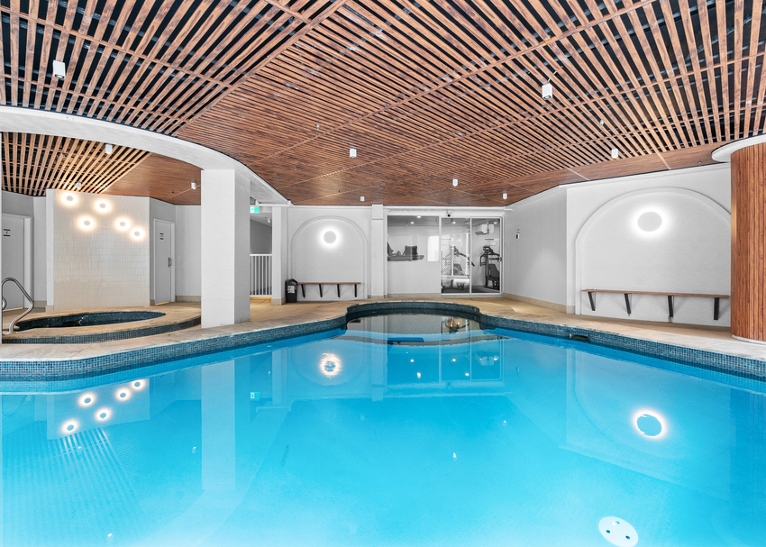 Live the Surfers Paradise Beach Lifestyle feature image