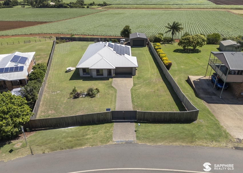 🌴 Qunaba Lifestyle - Half an Acre, Shed/Workspace, Beach Moments Away feature image