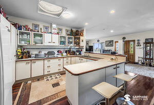Unmatched Panoramic Views From One of the Hummock's Finest Locations image 3