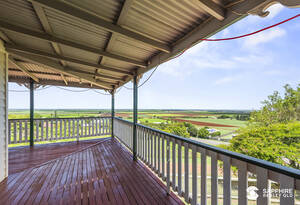 Unmatched Panoramic Views From One of the Hummock's Finest Locations image 17
