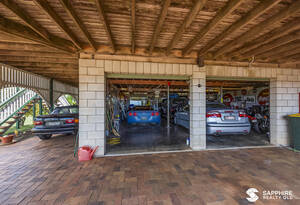 Unmatched Panoramic Views From One of the Hummock's Finest Locations image 22