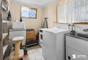 Unmatched Panoramic Views From One of the Hummock's Finest Locations image 15