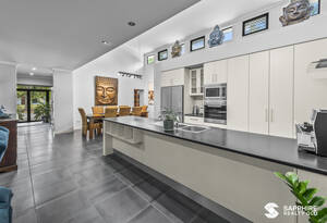 Stunning Moore Park Beach Home -Just a Walk to the Beach image 8