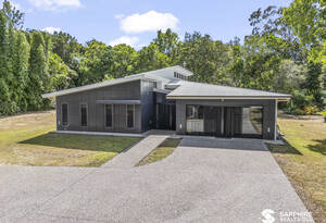 Stunning Moore Park Beach Home -Just a Walk to the Beach image 3