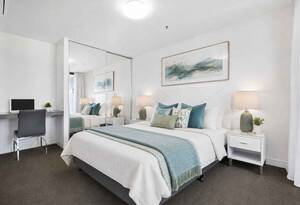 Fully Furnished One-Bedroom Apartment | Surfers Paradise Boulevard image 5