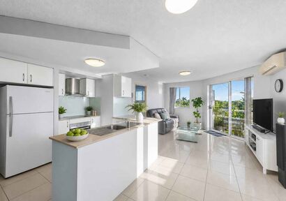 Modern Bargara Unit – Wake Up to Ocean Views and Sea Breezes image 2