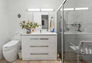 Spacious Family Home with Huge Three-Bay Shed in Kepnock image 9