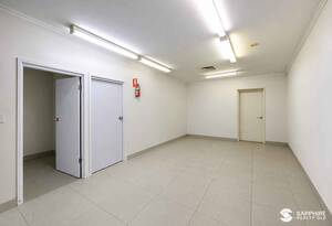 Prime Bourbong Street Opportunity | Flexible Retail, Showroom or Office Space image 6