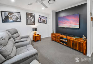 Executive Living in an Exclusive Gated Golf Course Community image 7