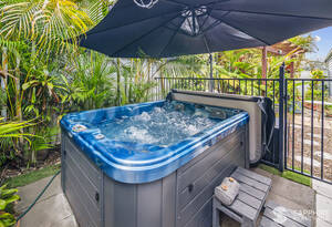 Executive Living in an Exclusive Gated Golf Course Community image 23
