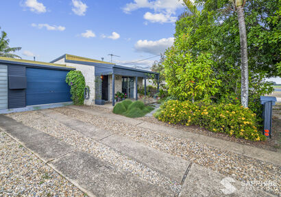 Your Coastal Escape Awaits – Private Gardens, Room to Entertain & Ready to Enjoy image 2